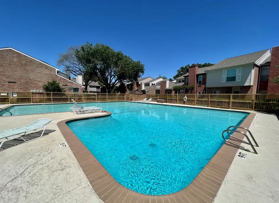 1023 Fountain View Drive, Houston, TX 77057 - Image #3