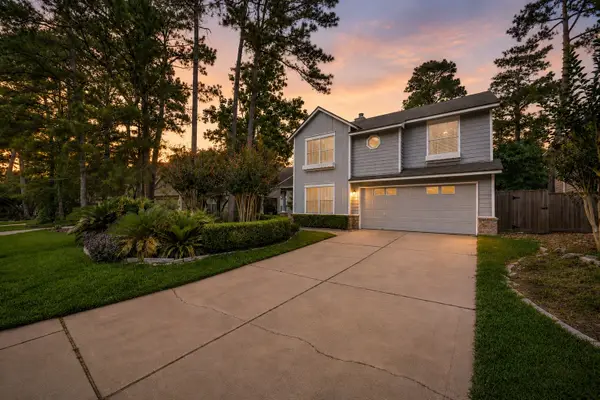 22 E New Avery Place, Spring, TX 77382