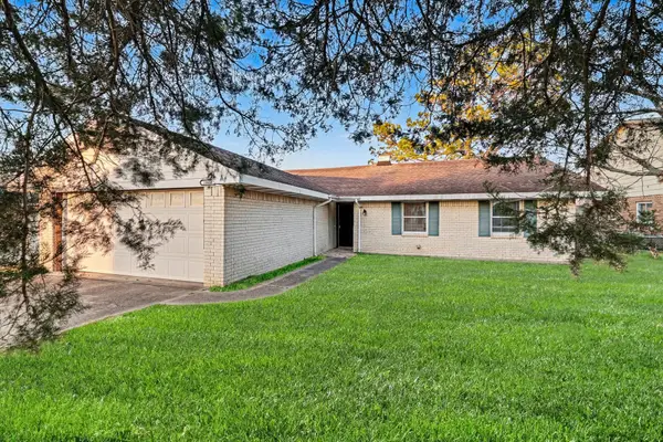 10818 Highpoint Lane, Montgomery, TX 77356