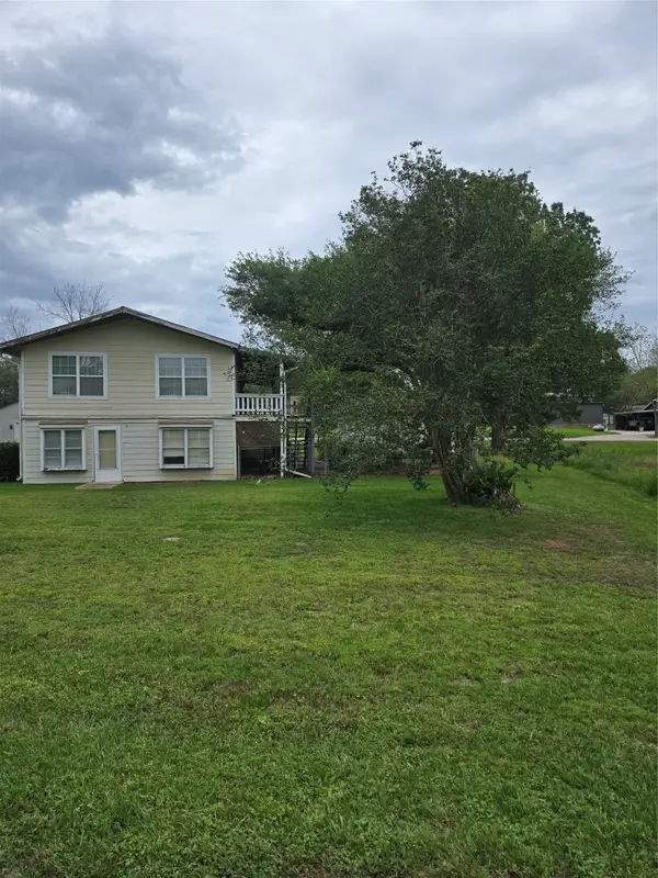 212 Water Ridge Drive, Livingston, TX 77351