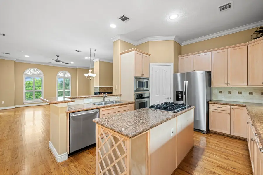 2604 Chenevert Street, Houston, TX 77004 - #3