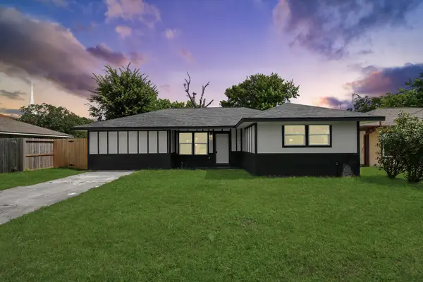 213 W 8th Street, Deer Park, TX 77536