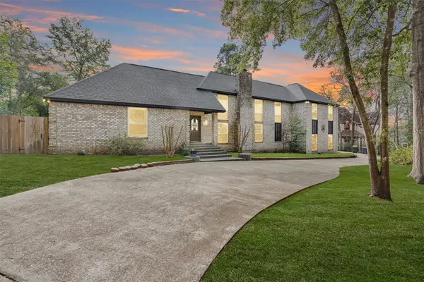 50 Village Hill Drive, Conroe, TX 77304