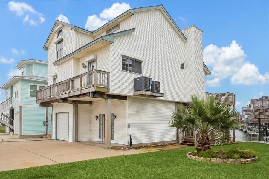 151 Tamana Drive, Tiki Island, TX 77554 - #2
