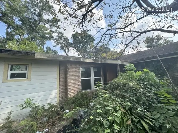 2426 Walcott Lane, Houston, TX 77088