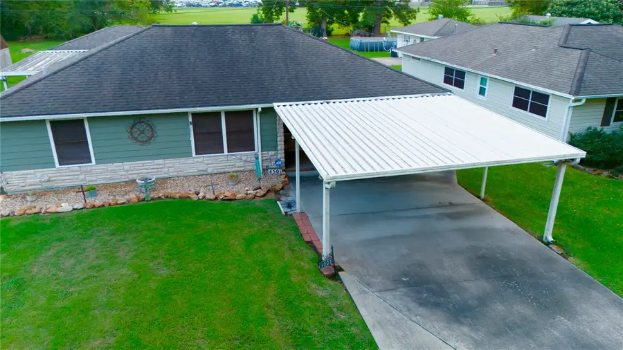4501 Lawndale Avenue, Groves, TX 77619 - #3