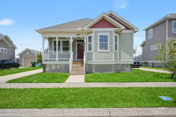 4506 N Live Oak Circle, Galveston, TX 77550
