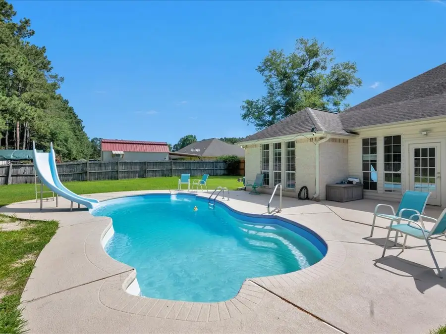 262 Creekwood Drive, Huntington, TX 75949 - Image #2