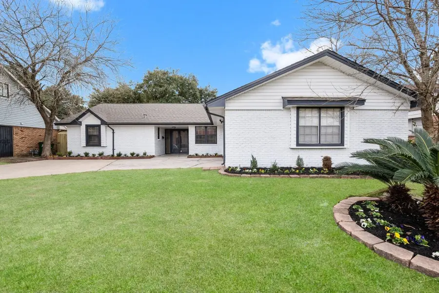 322 E Edgebrook Drive, Houston, TX 77034 - #2