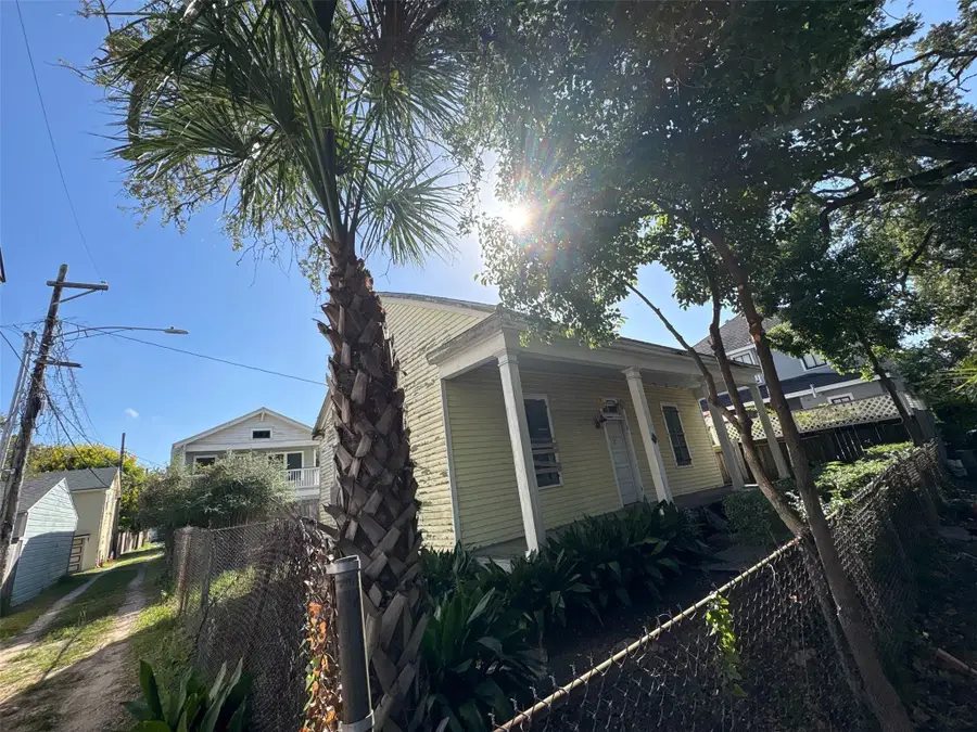 1220 34th Street, Galveston, TX 77550 - Image #3