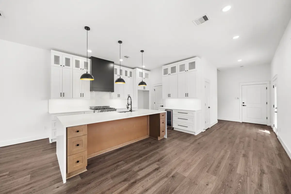 419 E 32nd Street, Houston, TX 77018 - Image #1