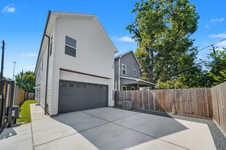 419 E 32nd Street, Houston, TX 77018 - Image #3