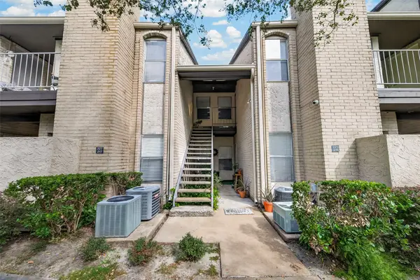 2021 Spenwick Drive #217, Houston, TX 77055