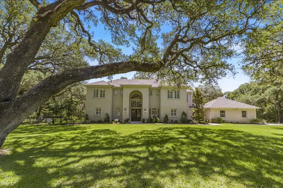 313 Treasure Oaks Road, Inez, TX 77968 - #2