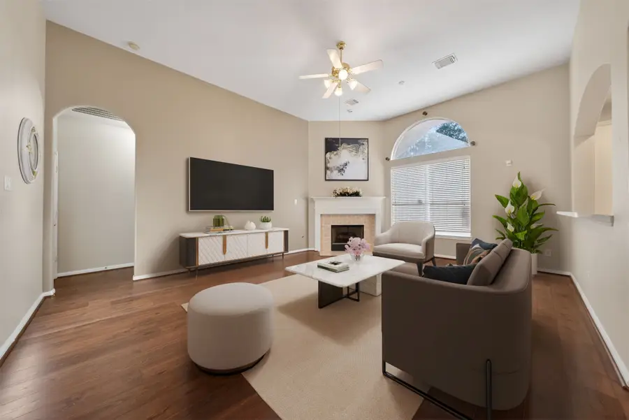 727 N Elder Grove Drive, Pearland, TX 77584 - Image #3