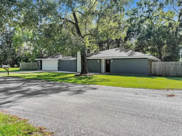 6125 Broadoak Street, Beaumont, TX 77713