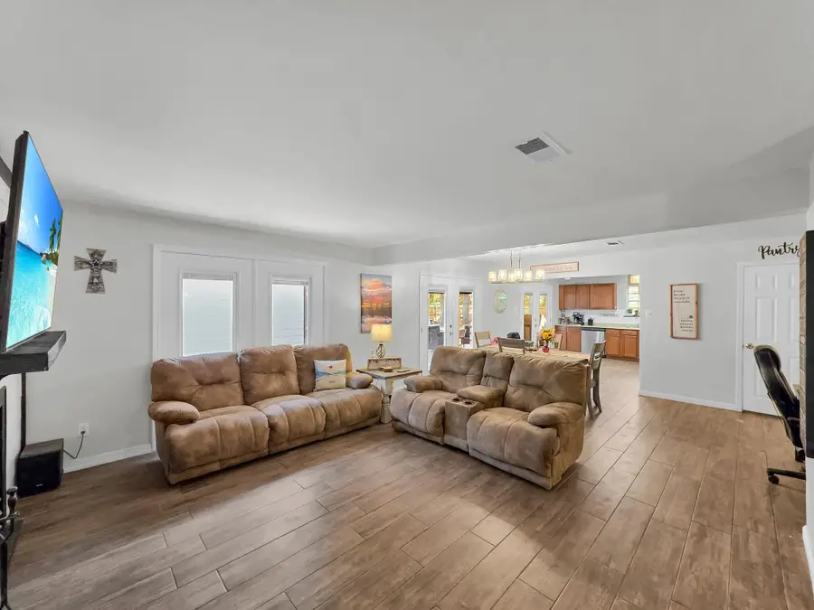 6125 Broadoak Street, Beaumont, TX 77713 - #2