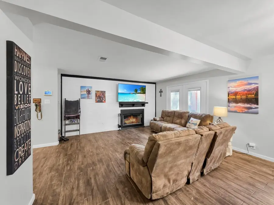 6125 Broadoak Street, Beaumont, TX 77713 - #3