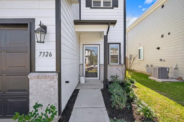 7326 Madison Commons Lane, Houston, TX 77075