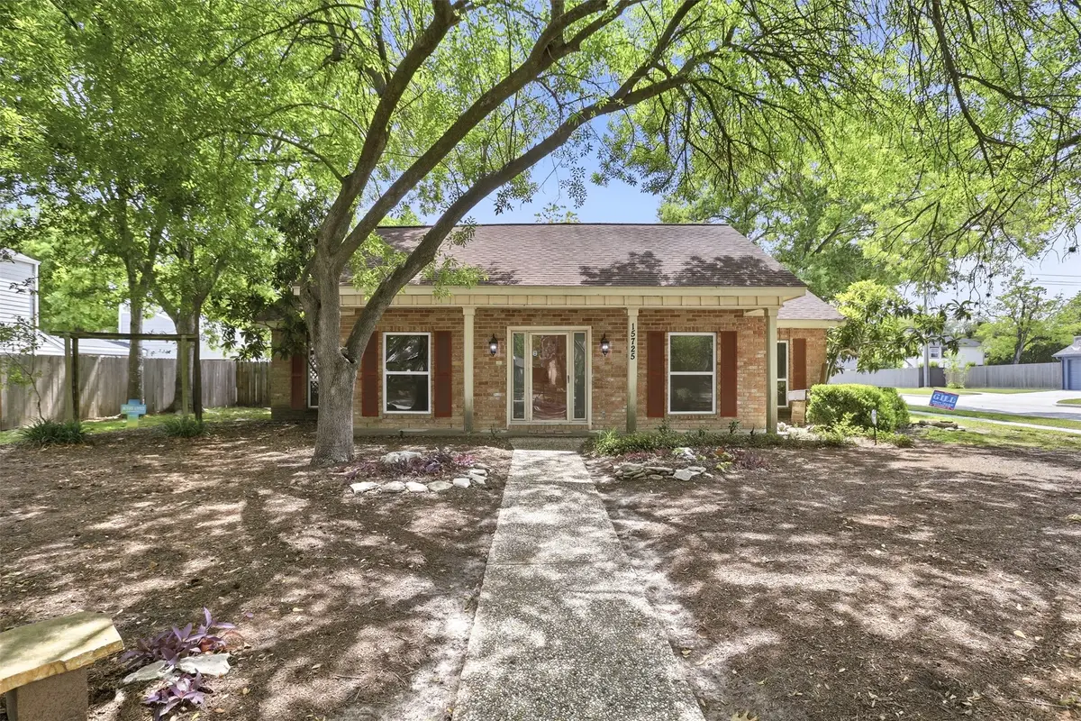 15725 Lakeview Drive, Jersey Village, TX 77040 - #1