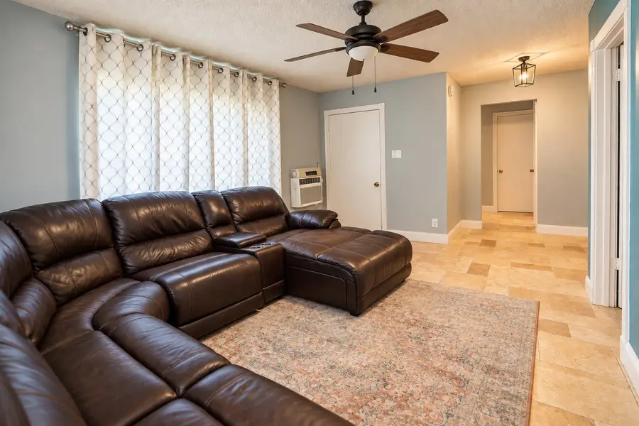 56 Flag Court, Lake Jackson, TX 77566 - #3