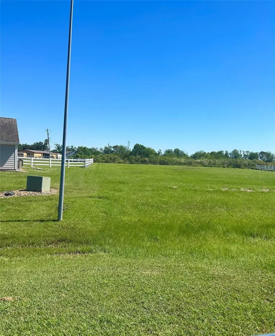 17327 Lake Ridge Circle, Rosharon, TX 77583 - Image #2