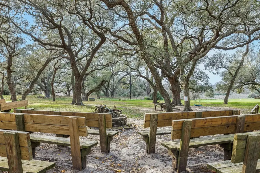 1115 County Rd 307, Alleyton, TX 78935 - #3