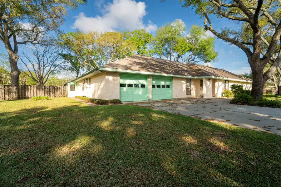 1716 Tara Circle, Texas City, TX 77591 - #2