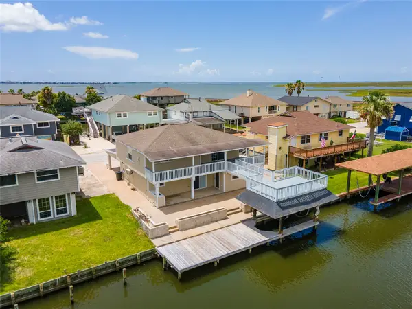 920 Bonita Street, Bayou Vista, TX 77563