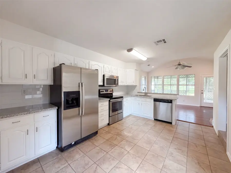 1119 Coe Road, Pinehurst, TX 77362 - #2
