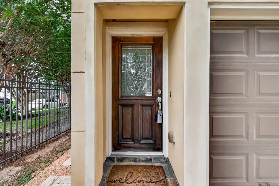 888 Fisher Street, Houston, TX 77018 - #2