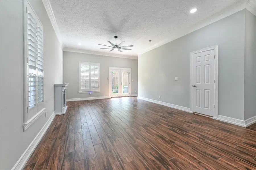 1834 Woodvine Drive, Houston, TX 77055 - Image #3