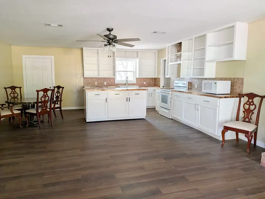 1139 County Rd 403, Anderson, TX 77830 - #2