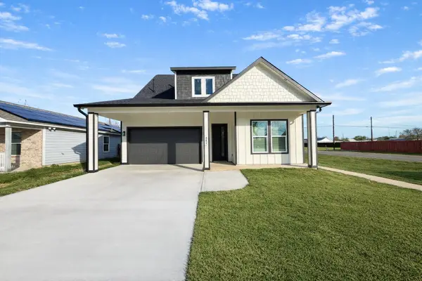 302 Dr Martin Luther King Jr Drive, La Porte, TX 77571