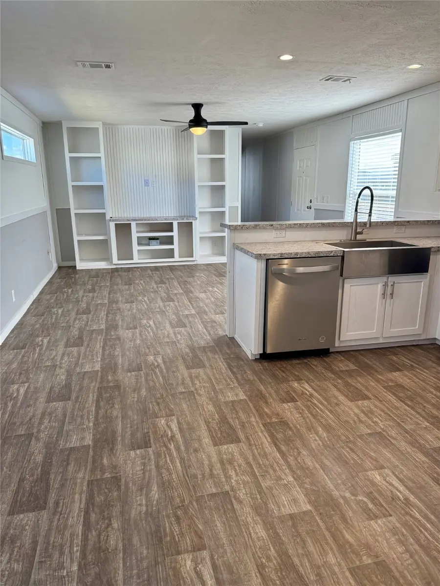 122 Mooney Road, Pearland, TX 77581 - Image #3