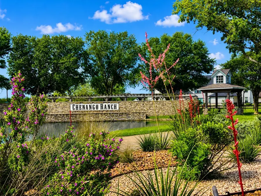 443 Lakeview Drive, Angleton, TX 77515 - #2