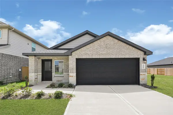 10619 Dogwood Sky Drive, Beasley, TX 77417