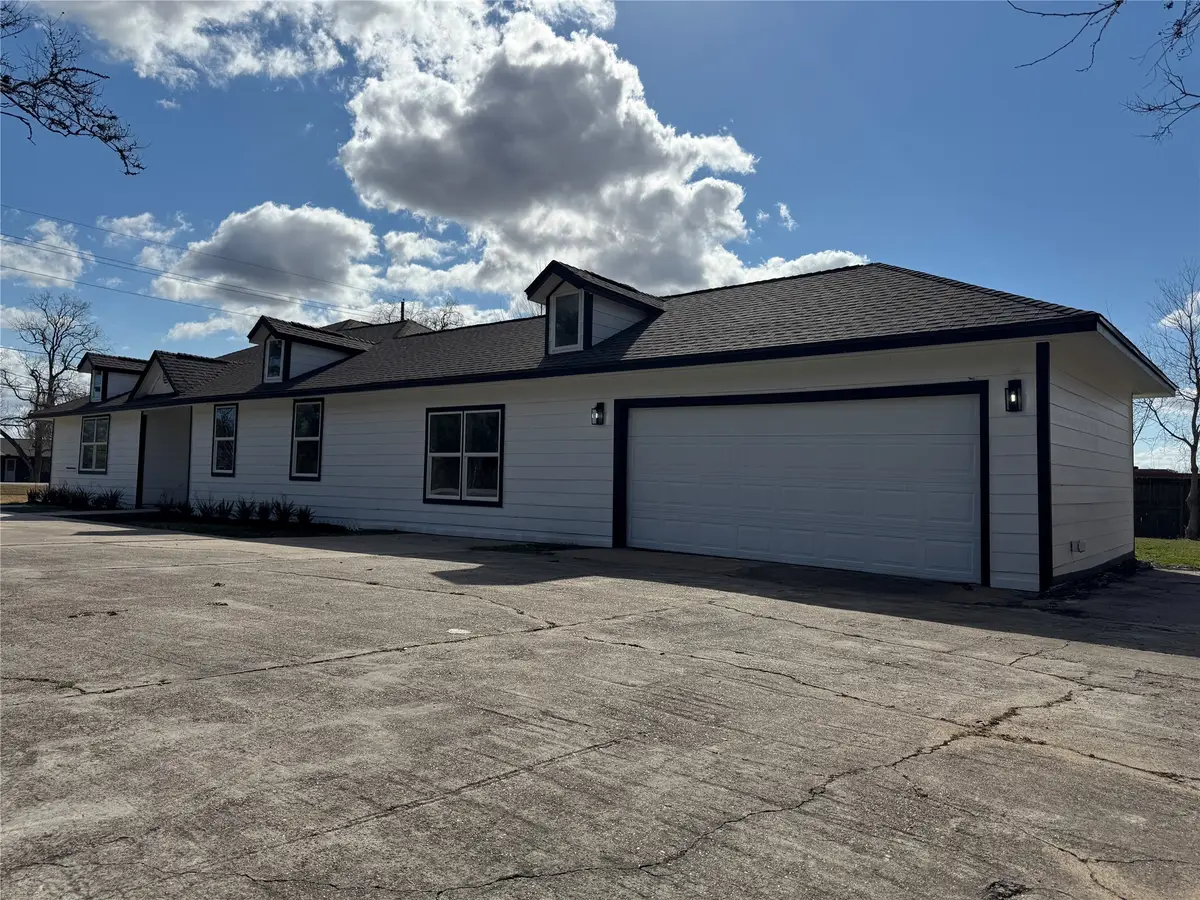 1214 Main Street, Alvin, TX 77511 - #1