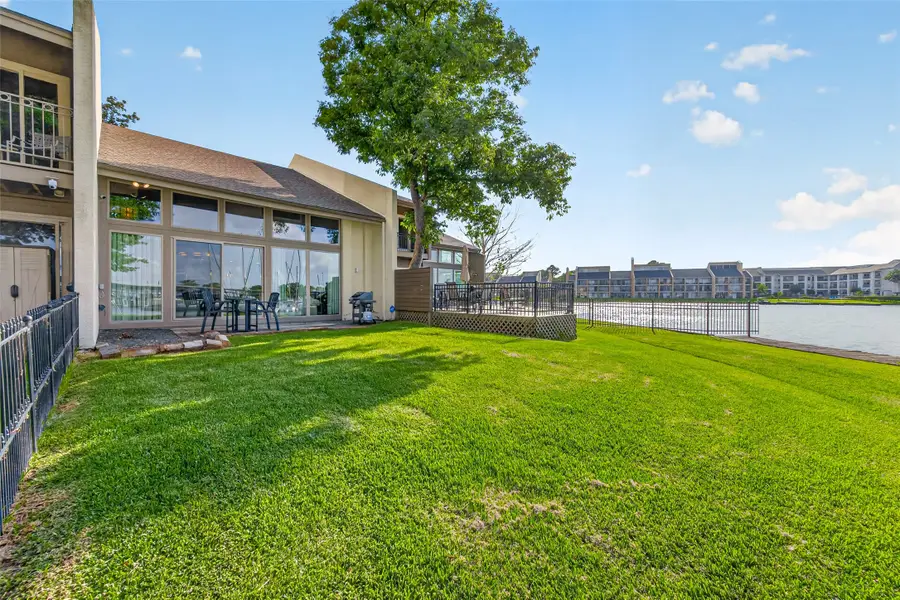 4018 Knollcrest Drive, Montgomery, TX 77356 - #2
