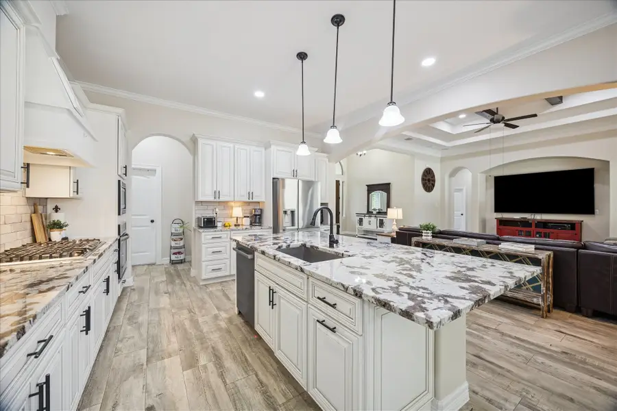 902 Douglas Fir Dr, Magnolia, TX 77354 - Image #2