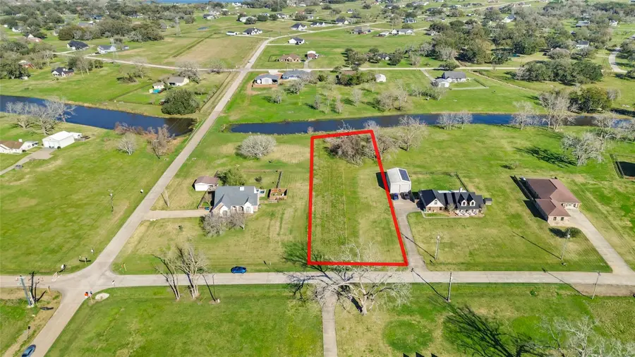 819 Mill Road, Angleton, TX 77515 - #3