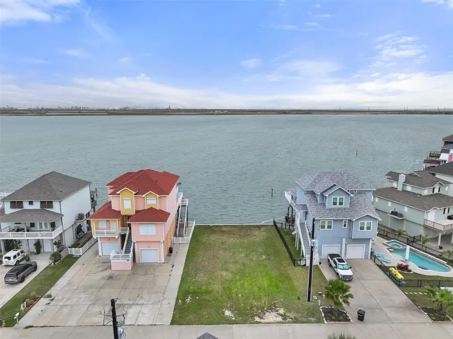 1618 Windsong Way, Tiki Island, TX 77554 - #2