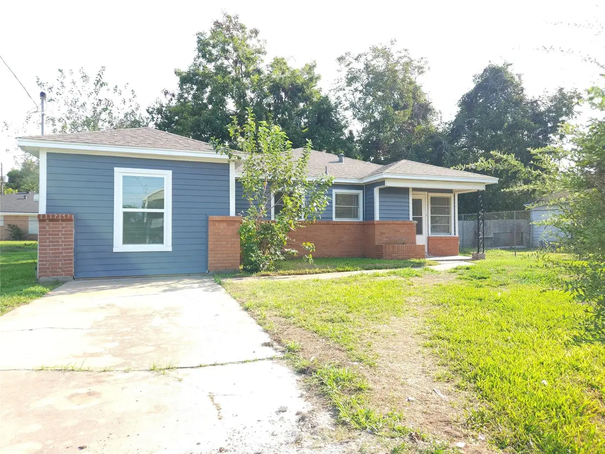 6301 Anderson Street, Texas City, TX 77591 - #1