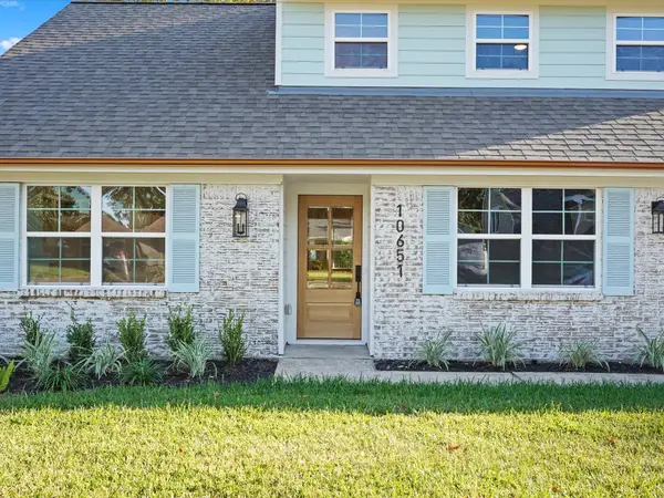 10438 Brinwood Drive, Houston, TX 77043