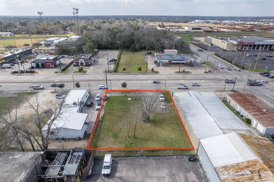 2107 N Main Street, Pearland, TX 77581 - #2