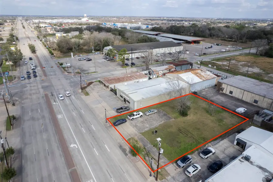 2107 N Main Street, Pearland, TX 77581 - #3