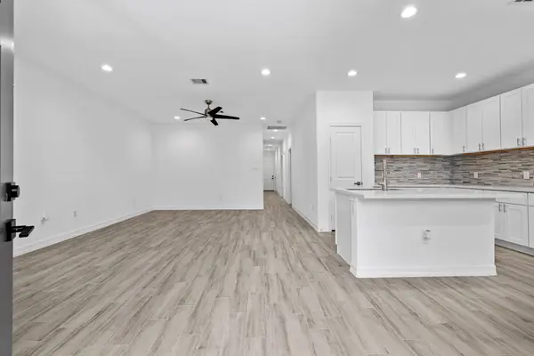 5430 Heron Drive, Houston, TX 77033