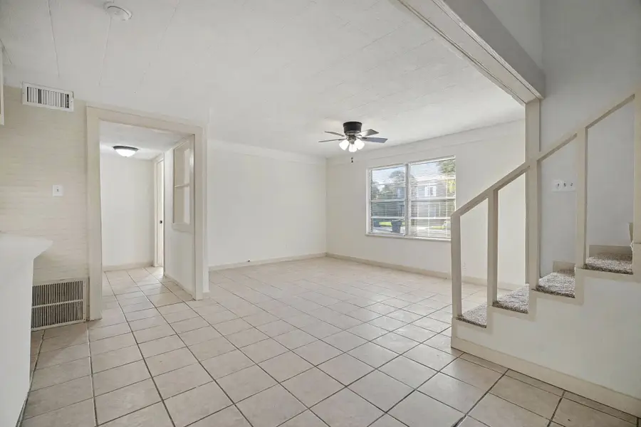 1126 1st Avenue N, Texas City, TX 77590 - Image #2