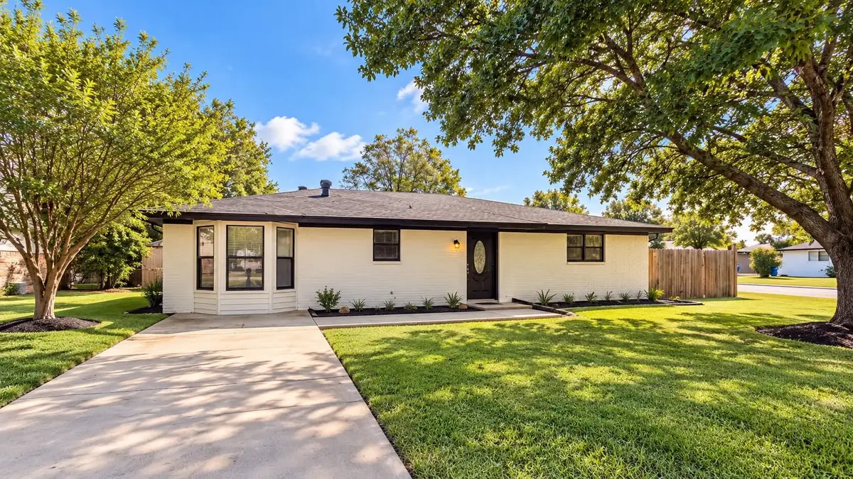 129 Bowie Circle, Brownwood, TX 76801 - #1