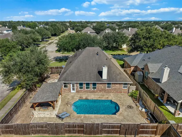 2201 Lilyglen Court Court, League City, TX 77573